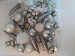Set van +- 80 zilveren witte kerstballen, Ophalen, Zo goed als nieuw