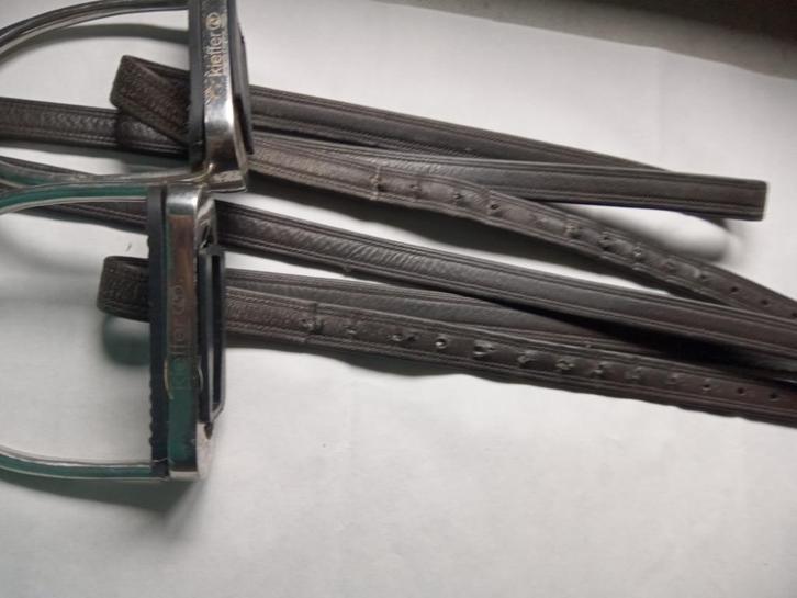 zadel veelzijdig ook springgericht kieffer ALS NIEUW ; 350 €, Animaux & Accessoires, Chevaux & Poneys | Brides & Harnachement