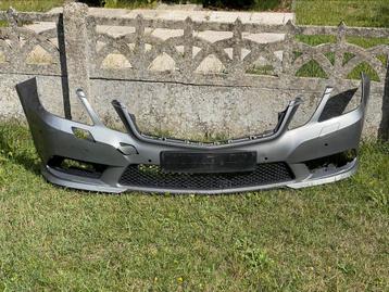 W212 AMG bumper met kleine schade beschikbaar voor biedingen