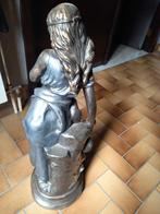 Beeld Dame, meisje Gesigneerd, Enlèvement