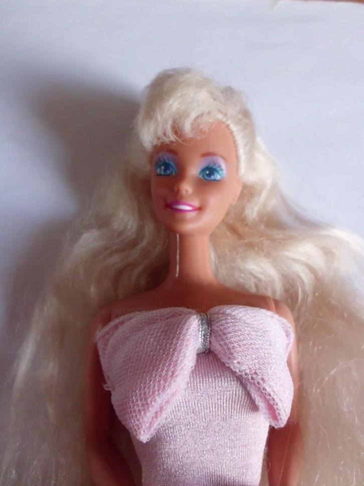 Barbie Parfum Pretty 1988, Kinderen en Baby's, Speelgoed | Poppen, Gebruikt, Barbie, Ophalen of Verzenden