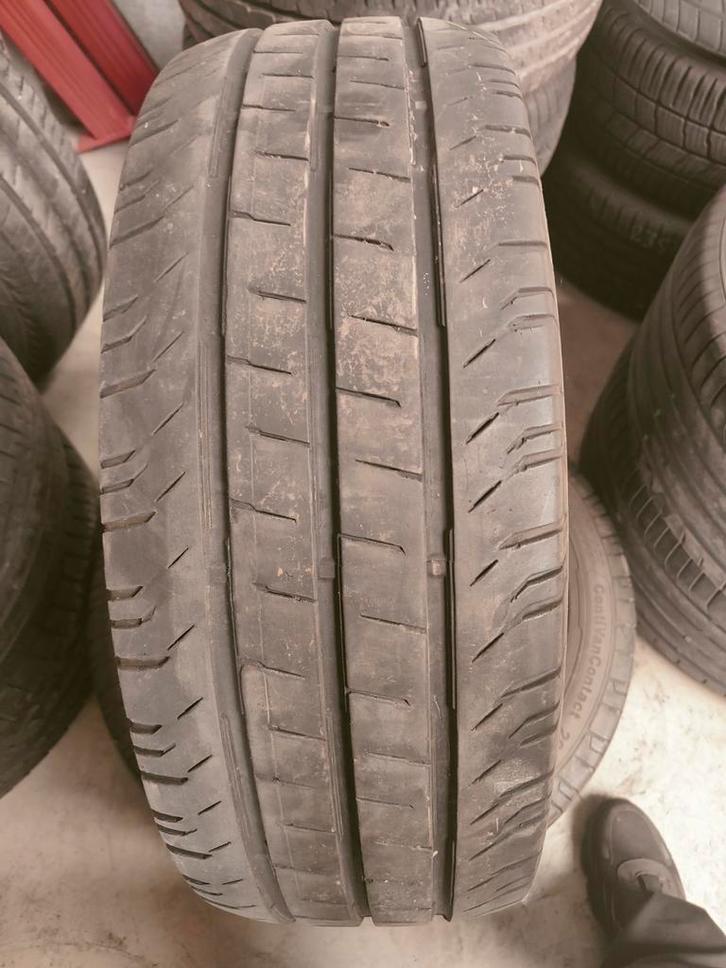 235/65/r16c 115/113R continental 235/65r16c 235/65/r16, Auto diversen, Autosport-onderdelen, Zo goed als nieuw, Ophalen of Verzenden