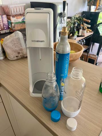 Sodastream in goede staat te koop! + flesjes&gascilinder! beschikbaar voor biedingen