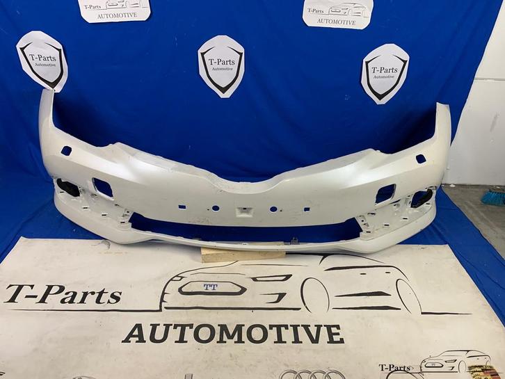 Toyota auris voorbumper sproeiers bumper, Auto-onderdelen, Carrosserie, Bumper, Toyota, Gebruikt