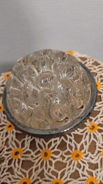 Pique-fleurs cristal et métal argenté vintage
