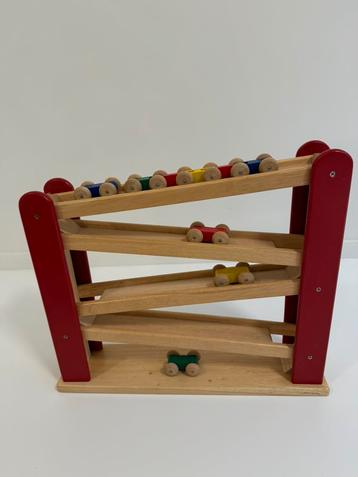 Houten racebaantoren Pintoy Houten race auto rolling slope beschikbaar voor biedingen