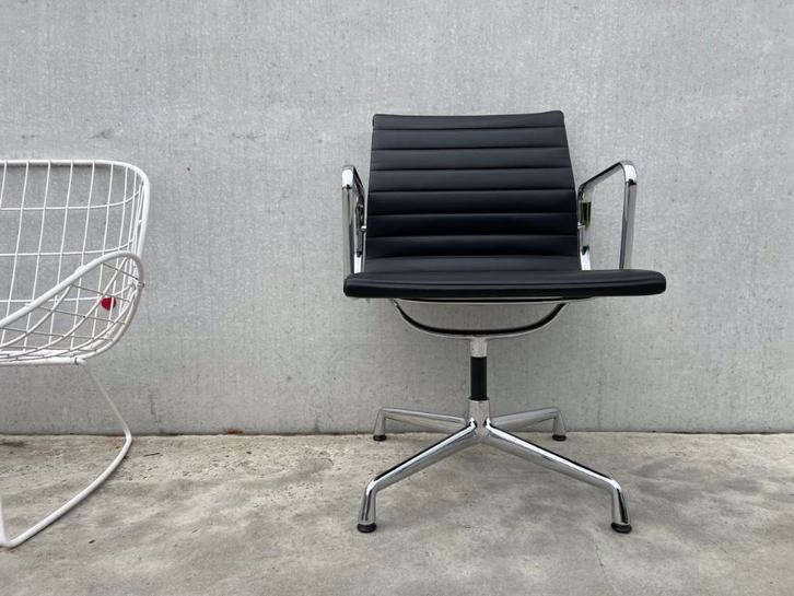 VITRA EAMES EA108 LEDER AAN BEIDE ZIJDEN, 2x, Huis en Inrichting, Bureaustoelen, Zo goed als nieuw, Bureaustoel, Verzenden