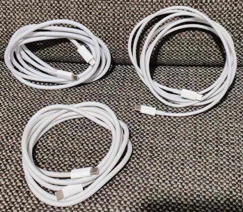 3 Originele Apple Kabels 2m Voor iPad, Computers en Software, Accesspoints, Zo goed als nieuw, Ophalen