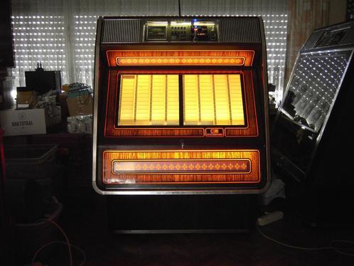 AMI R84 Volledig gereviseerd met bijkomende functies, Verzamelen, Automaten | Jukeboxen, Zo goed als nieuw, Ami, 1970 tot heden