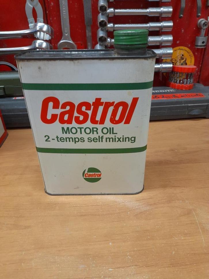 ancien bidon huile vide castrol 2 temps self mixing, Collections, Marques & Objets publicitaires, Utilisé, Autres types, Envoi