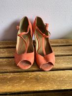 Chaussures couleur corail pointure 40, Comme neuf