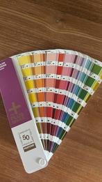 Pantone color bridge kleurenwaaier coated, Hobby en Vrije tijd, Ophalen, Zo goed als nieuw