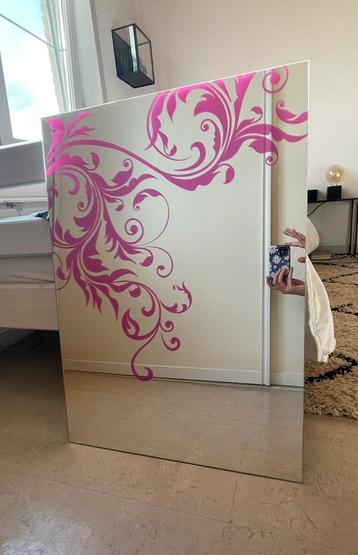 Spiegel met roze patroon 70x50cm