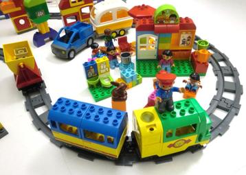 Duplo mooie speelset met trein. beschikbaar voor biedingen