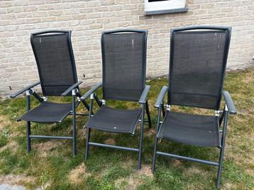 3 stoelen beschikbaar voor biedingen