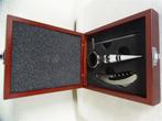 A2120. 4 delige wijnset in houten geschenk casette, Utilisé, Enlèvement ou Envoi