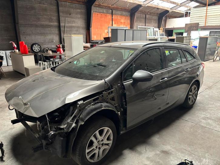 Opel astra Sport Touring. Ecotec D. 2017, Autos, Opel, Entreprise, Astra, ABS, Caméra de recul, Phares directionnels, Régulateur de distance