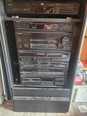 Stereo keten met 2 boxen erbij  beschikbaar voor biedingen