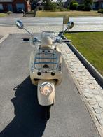 VESPA GTV 125CC 2009 5600KM RIJDT NIKKEL 1850€!, Motoren, Scooter, Particulier, 125 cc, 11 kW of minder