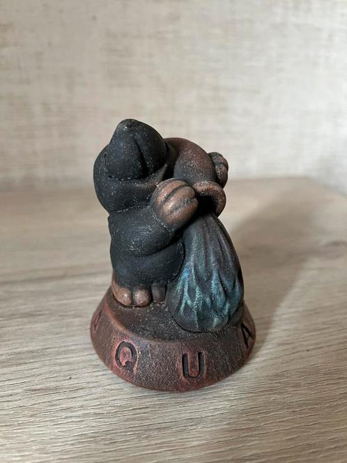 Molbeeldje - waterdrager, sterrenbeeld Waterman, Verzamelen, Beelden en Beeldjes, Zo goed als nieuw, Ophalen