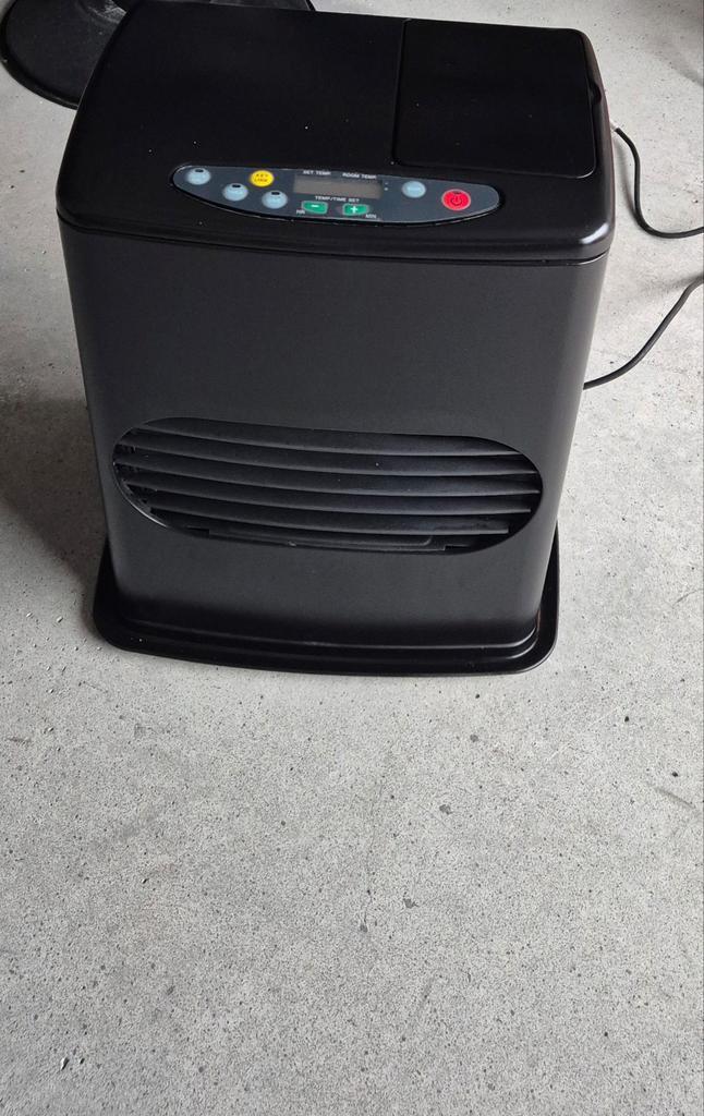 Zibro kachel petroleumkachel, Doe-het-zelf en Bouw, Verwarming en Radiatoren, Zo goed als nieuw, Ophalen of Verzenden