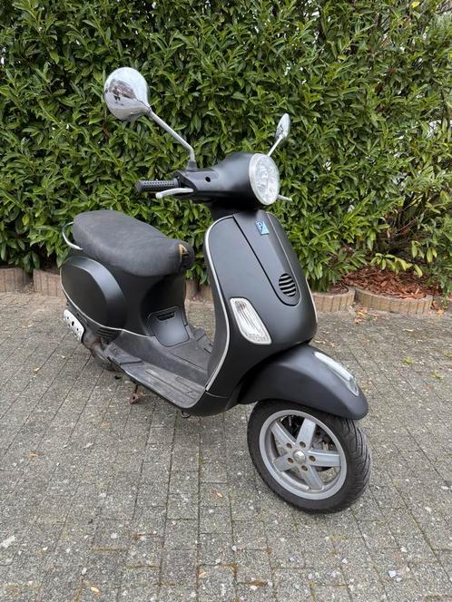 Vespa LX 2t 50cc Brom, Fietsen en Brommers, Scooters | Vespa, Zo goed als nieuw, Vespa LX, Ophalen