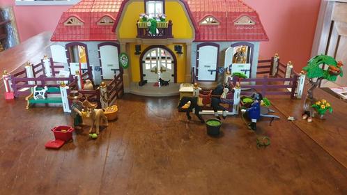 playmobil 5221 haras avec chevaux et enclos 70€, Enfants & Bébés, Jouets | Playmobil, Utilisé, Enlèvement ou Envoi