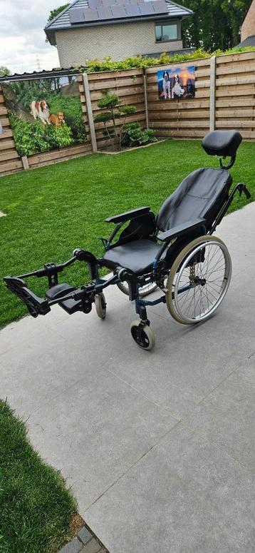 Rolstoel met hoofdsteun en traagschuim zit kussen beschikbaar voor biedingen