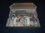 Wii + 2 controllers + 2 nunchucks + 5 games + balance board, Ophalen, Met 2 controllers, Met games