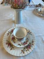 Theeset Royal albert moss rose, Antiek en Kunst, Antiek | Servies los, Ophalen