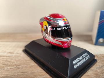 Sebastien vettel 1.8 Minichamps  beschikbaar voor biedingen