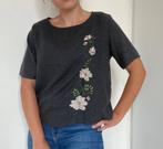 ONLY Blouse | Maat 36 | Grijs met geborduurde bloemen, Vêtements | Femmes, Blouses & Tuniques, Enlèvement ou Envoi, Taille 36 (S)