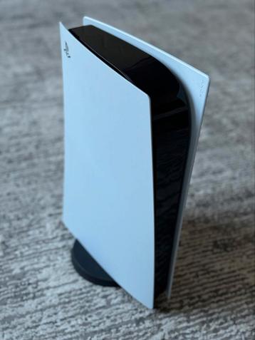 Playstation 5 digital  beschikbaar voor biedingen
