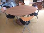 nieuwe ovale eetkamertafel vh merk Vichada en stoelen, Huis en Inrichting, Tafels | Eettafels, Ophalen, Nieuw
