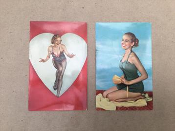 Twee vintage postkaarten pin-up Italië  beschikbaar voor biedingen