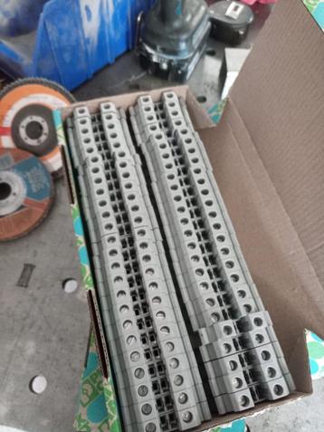 Phoenix contact rijgeklemmen UT6 +100 stuks beschikbaar voor biedingen