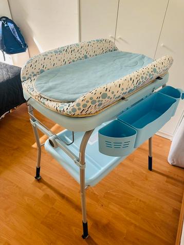 Baby bath tub beschikbaar voor biedingen