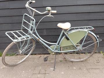 hollandse damesfiets beschikbaar voor biedingen