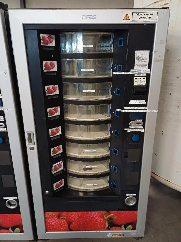 Aardbeienautomaat, Diversen, Overige Diversen, Gebruikt, Ophalen