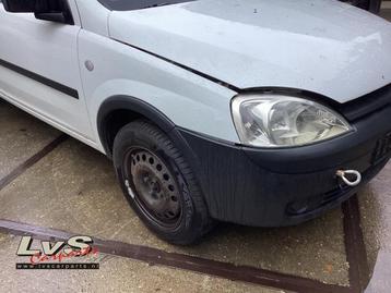 Voorbumper van een Opel Combo