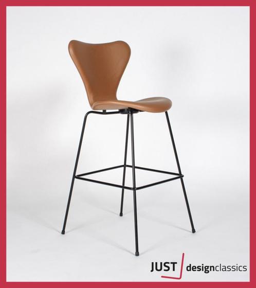 Fritz Hansen Series 7 Vlinderstoel Leder Barkruk (vooraad:4), Huis en Inrichting, Barkrukken, Zo goed als nieuw, Ophalen