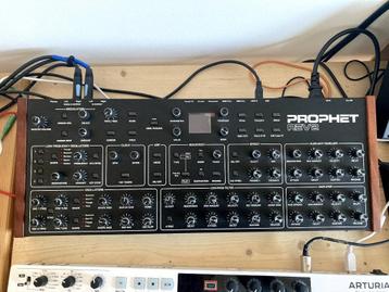 Sequential Prophet REV 2 desktop, Enlèvement ou Envoi, Comme neuf, Autres marques, Avec connexion MIDI