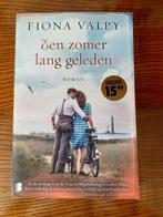 Boek ‘Een zomer lang geleden ’ van Fiona Valpy, Ophalen of Verzenden, Zo goed als nieuw, Fiona Valpy, Europa overig