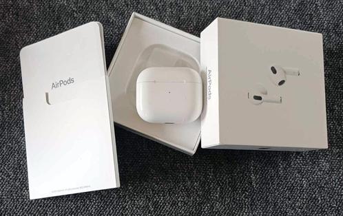 Apple AirPods (3ᵉ génération) avec Boîtier de Charge MagSafe, Télécoms, Téléphonie mobile | Écouteurs, Utilisé, Intra-auriculaires (In-Ear)