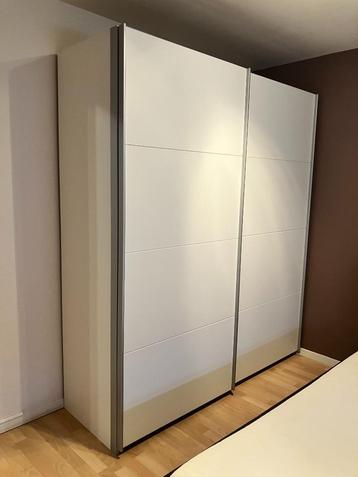 Kleerkast - 2 schuifdeuren (nieuwstaat), Ophalen, Overige materialen, 200 cm of meer, 150 tot 200 cm