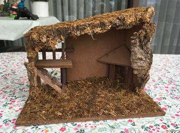 Kerststal met verlichting beschikbaar voor biedingen