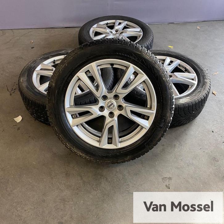 Volvo XC40 Nokion Tyres WR SUV 4 XL 235/55/R18 104H, Auto-onderdelen, Banden en Velgen, Banden en Velgen, Winterbanden, 18 inch