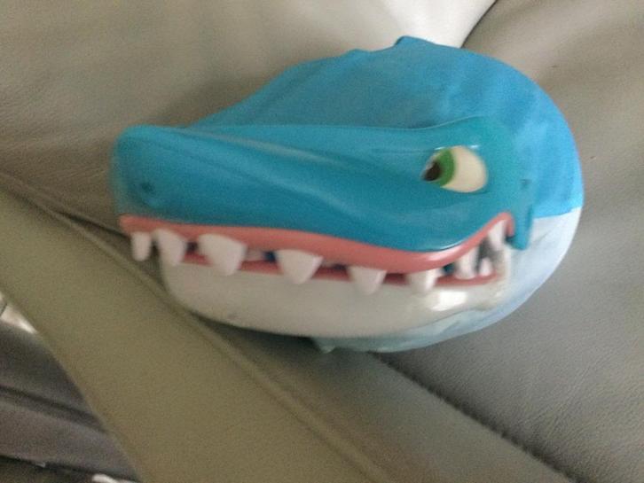 BORDSPEL VOOR KINDEREN „SHARK” GOLIATH, Hobby en Vrije tijd, Gezelschapsspellen | Bordspellen, Gebruikt, Drie of vier spelers