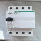 Schneider differentieel, Doe-het-zelf en Bouw, Elektriciteit en Kabels, Ophalen of Verzenden, Zo goed als nieuw