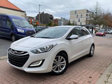 Hyundai i30 / 1.4i / 2014/ 21000.km/ 1 Ste Eigenaar/Garantie beschikbaar voor biedingen